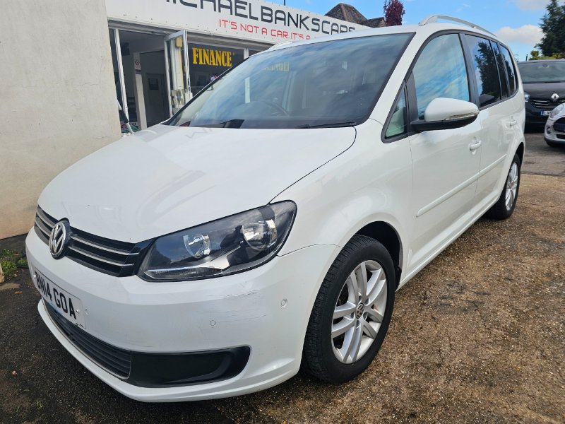 White Volkswagen Touran 1.6 TDI SE MPV 5dr Diesel Manual Euro 5 105 ps